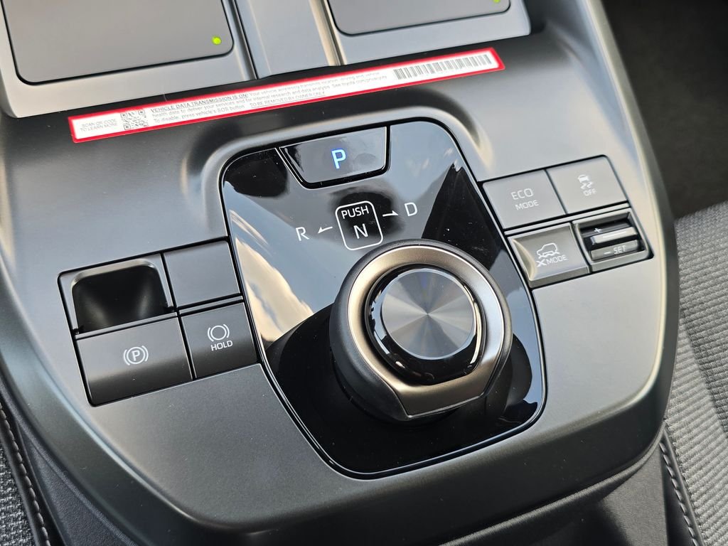 New 2026 Wind Chill Pearl <sup>1</sup> Toyota  XLE image 28