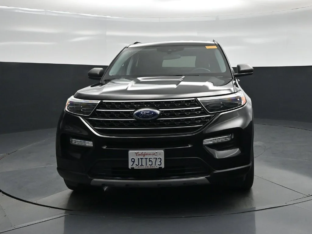 Used 2023 Black Ford XLT image 17