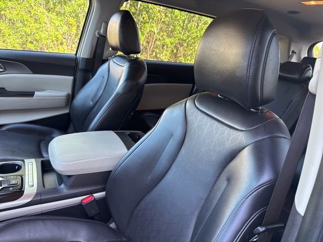2024 Kia Carnival LX Seat Pkg - Photo 28