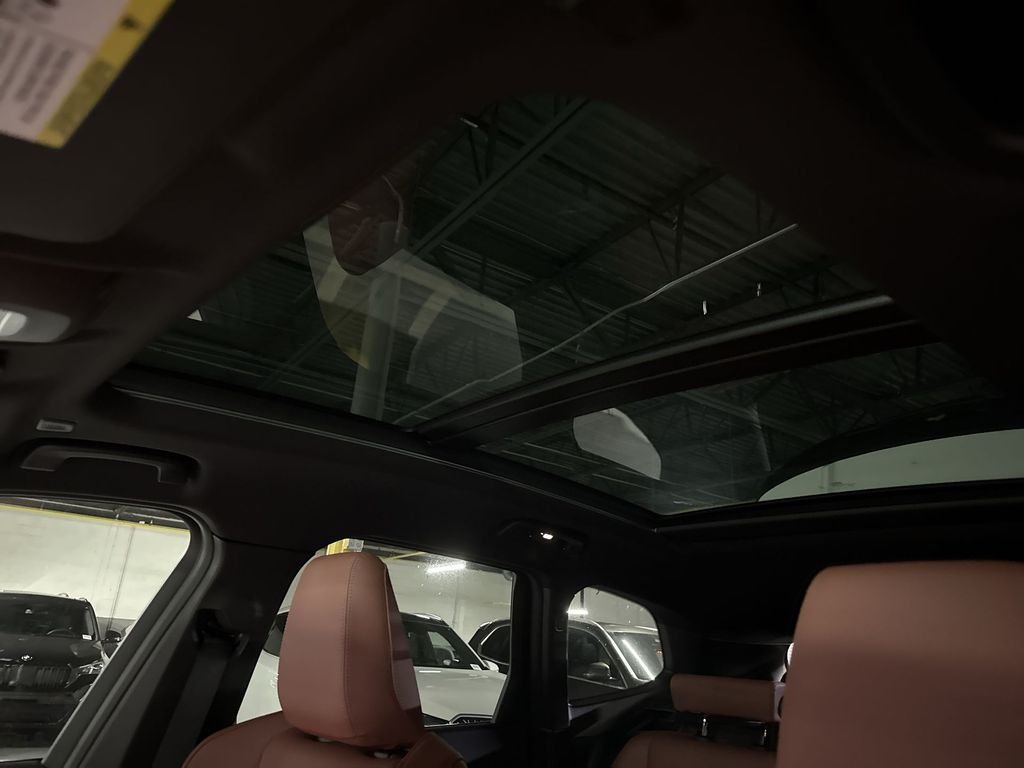 New 2027 Alpine White BMW xDrive28i image 22