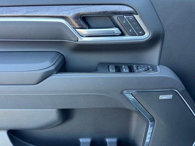 2025 Chevrolet Silverado 3500 HD LTZ - Photo 9