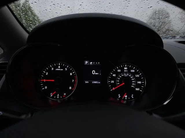 Used 2018 Deep Sea Blue Kia LX image 27
