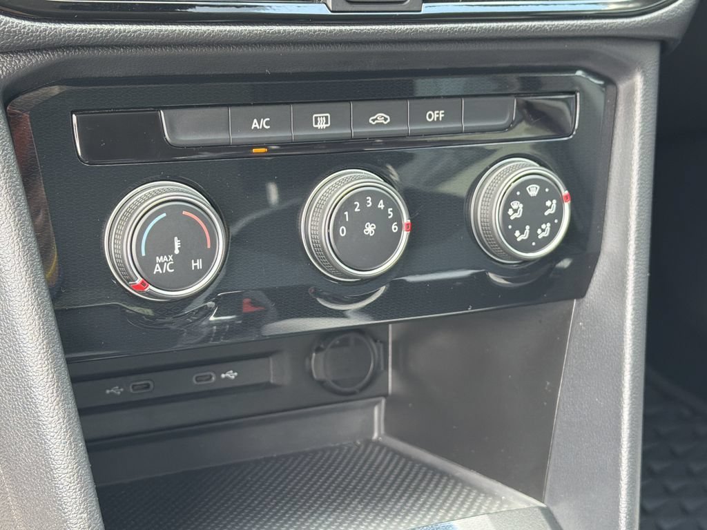 2025 Volkswagen Taos S - Photo 24
