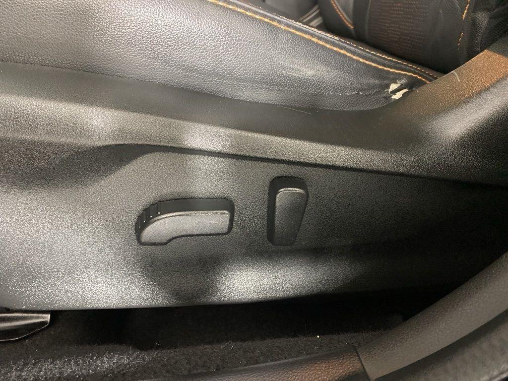 Used 2021 Crystal Black Silica Subaru Limited image 11