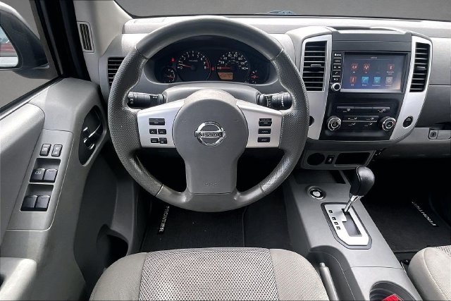 Used 2021 Gray Nissan SV image 3