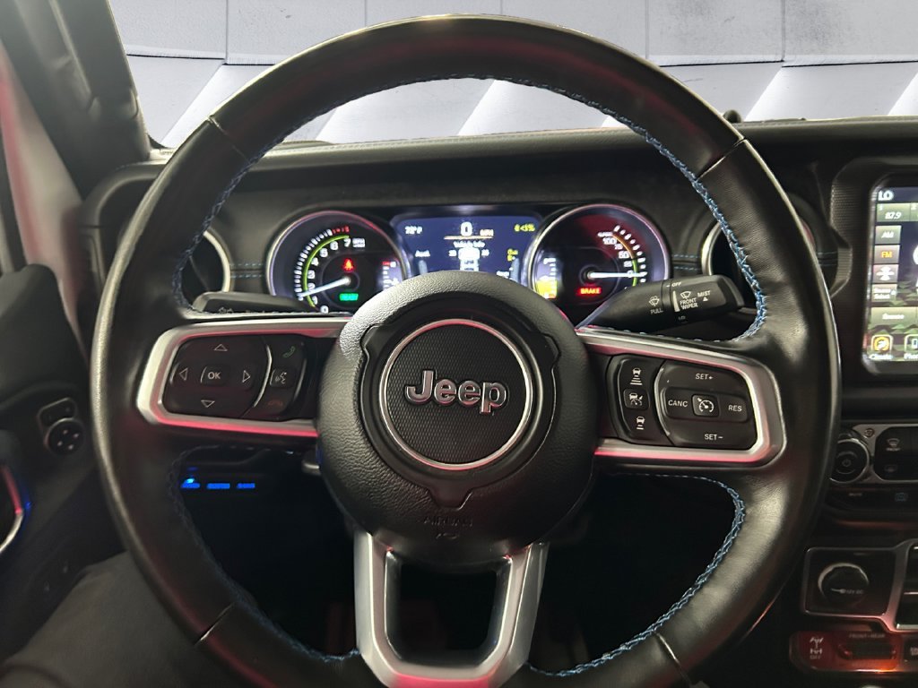 Used 2022 White Jeep Unlimited Rubicon 4xe image 9