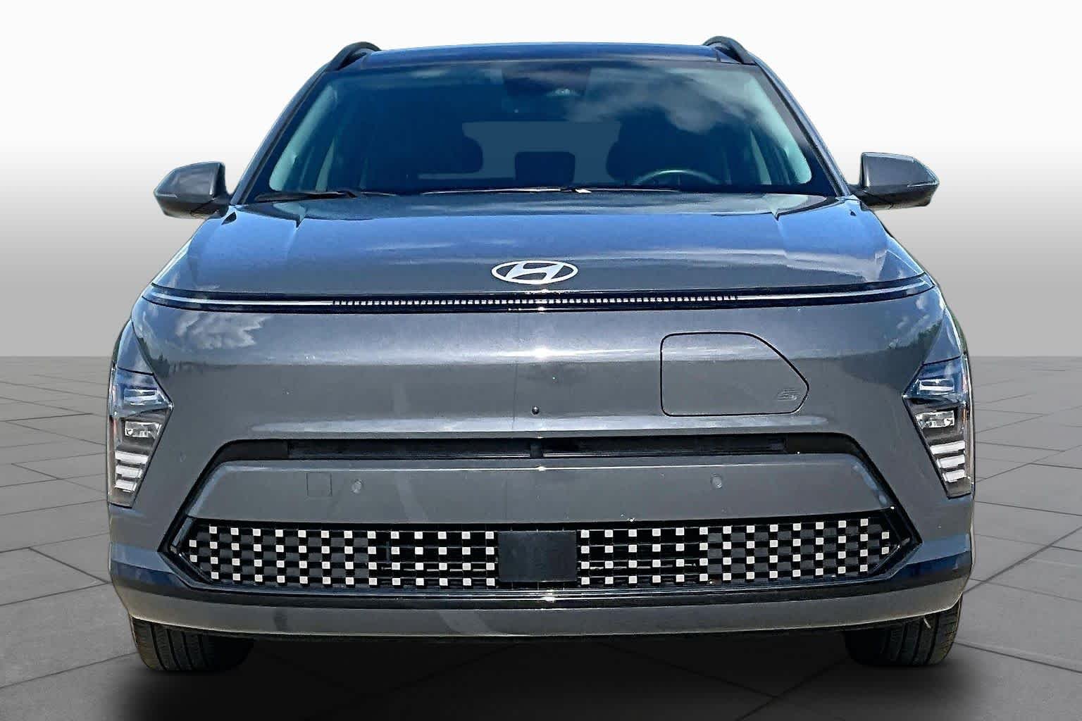 Used 2024 Ecotronic Gray Pearl Hyundai Limited image 3