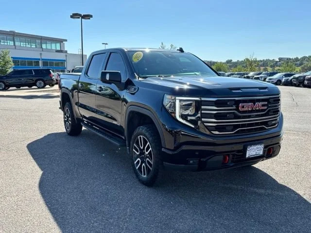 Used 2025 Onyx Black GMC AT4 image 8
