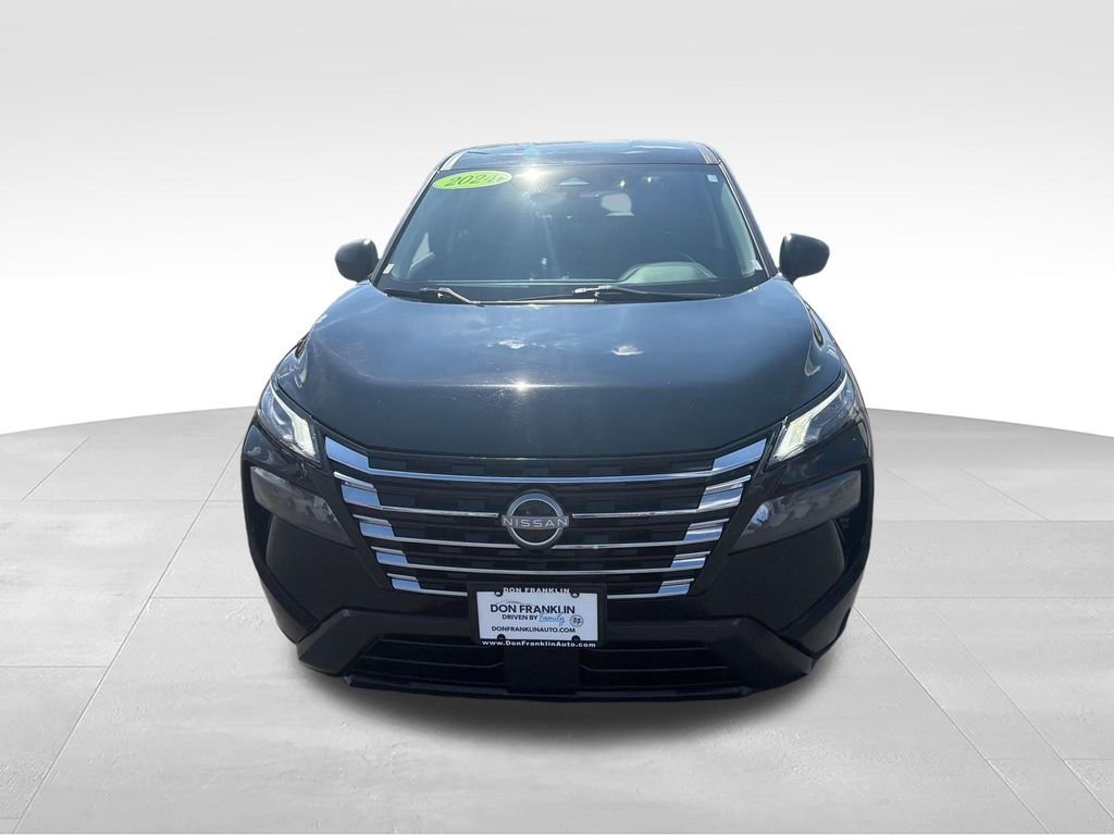 Used 2024 Black Nissan S image 8