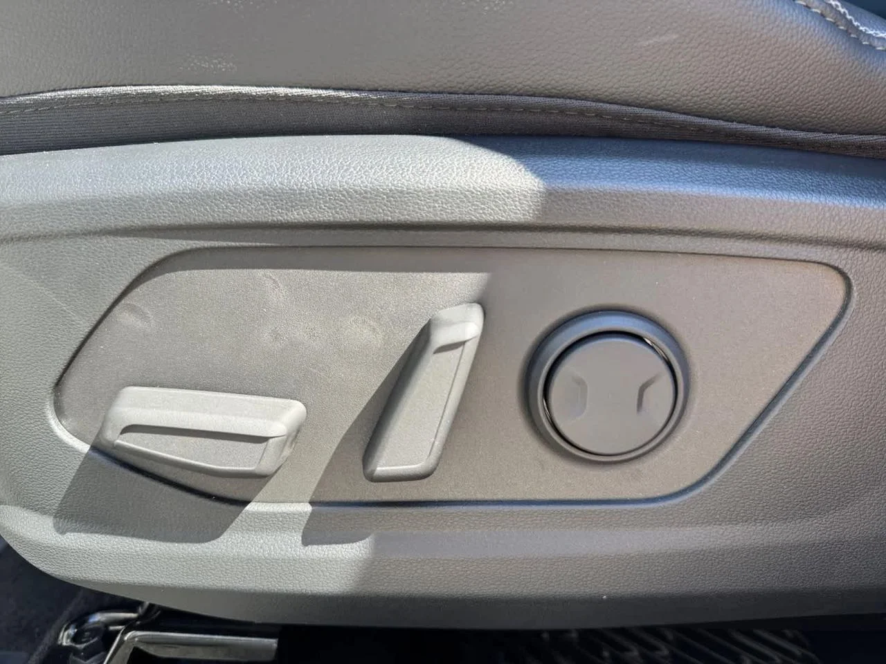 New 2026 White Hyundai Limited AWD image 14