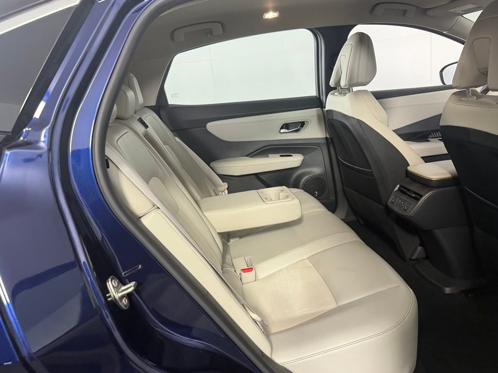 Used 2023 Deep Ocean Blue Nissan ENGAGE image 32