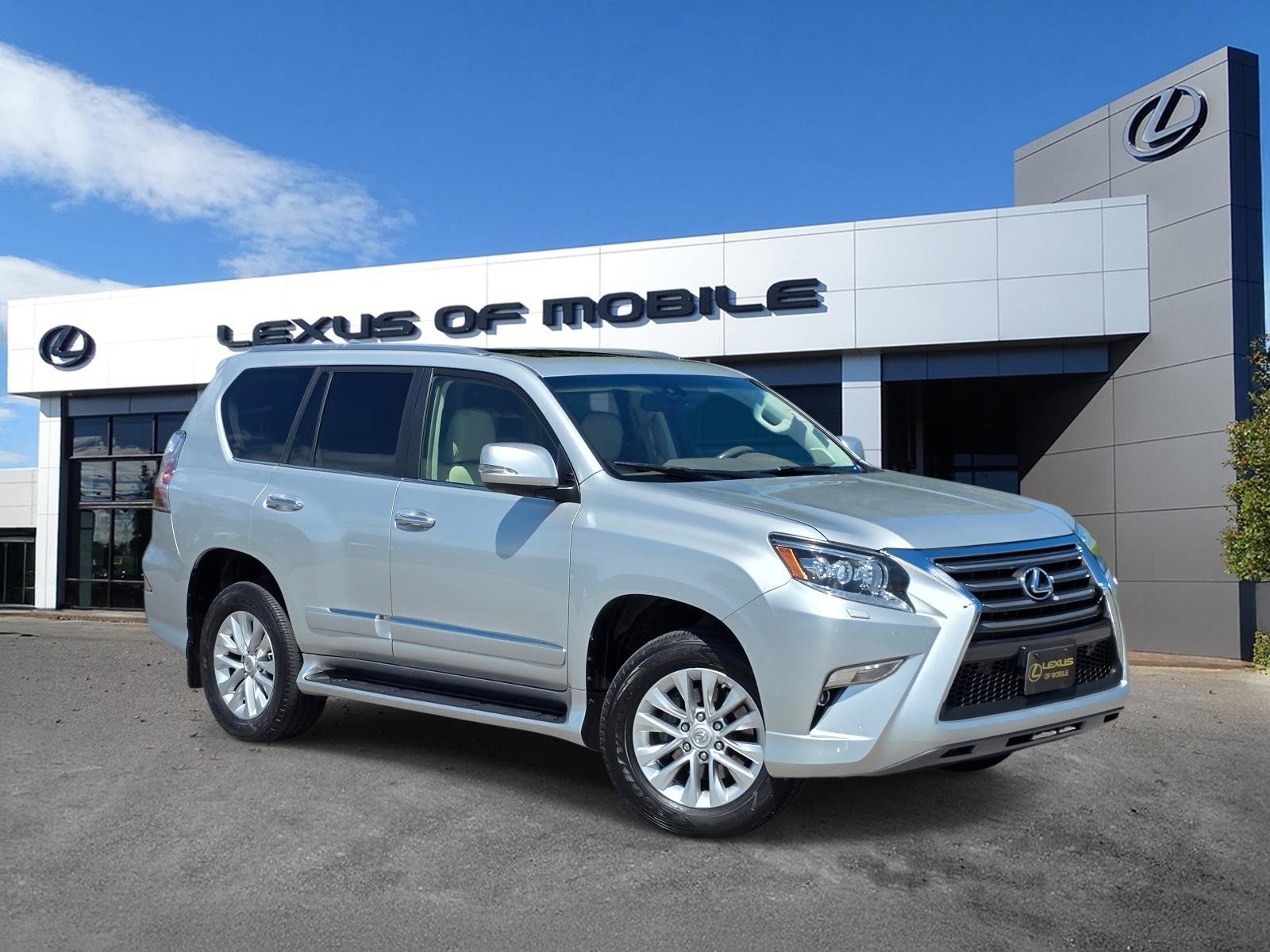 Used 2017 Silver Lexus 460 image 1