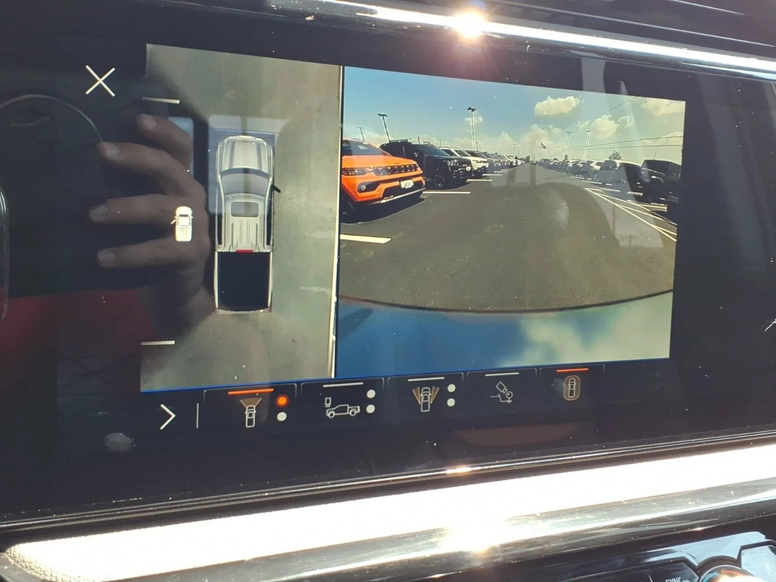 Used 2026 Summit White GMC AT4 image 13