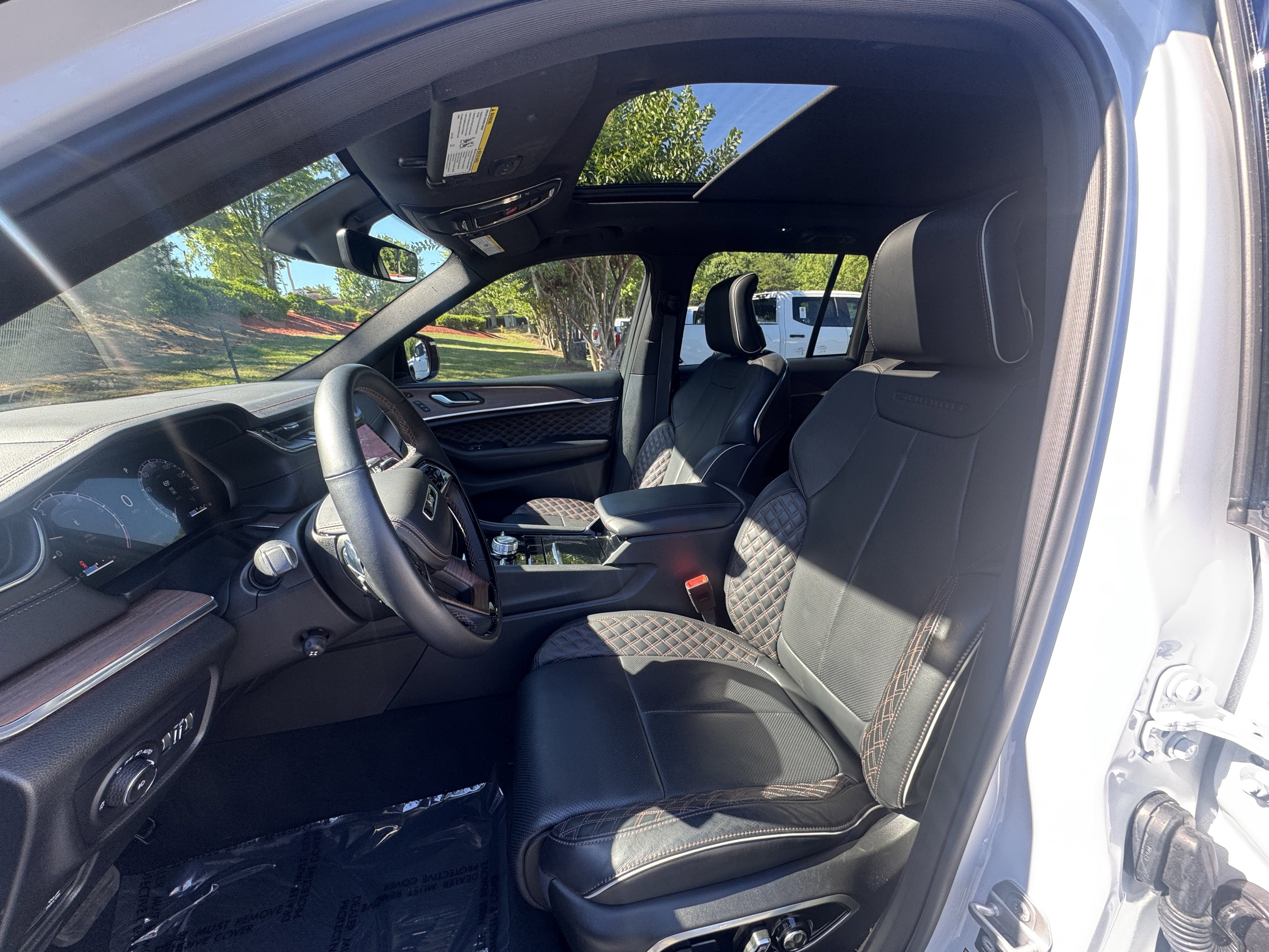Used 2025 Bright White Clearcoat Jeep Summit image 10