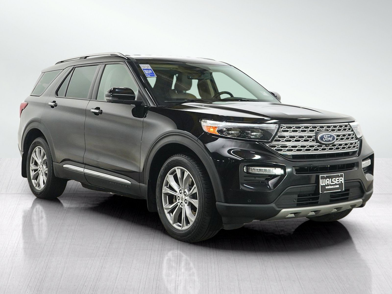 Used 2022  Ford Limited image 7