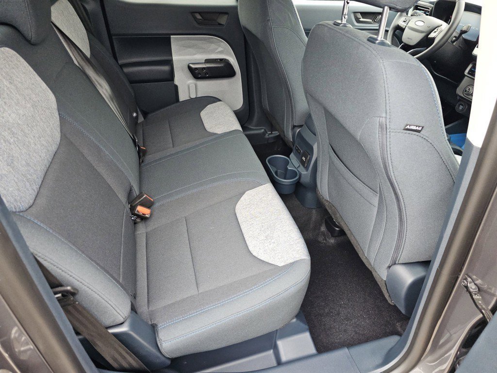 New 2026 Carbonized Gray Metallic Ford XLT image 5