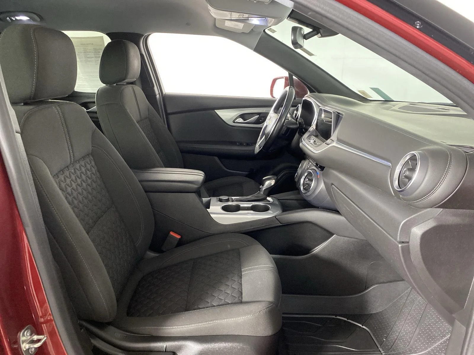 Used 2020 Cajun Red Tintcoat Chevrolet LT image 27