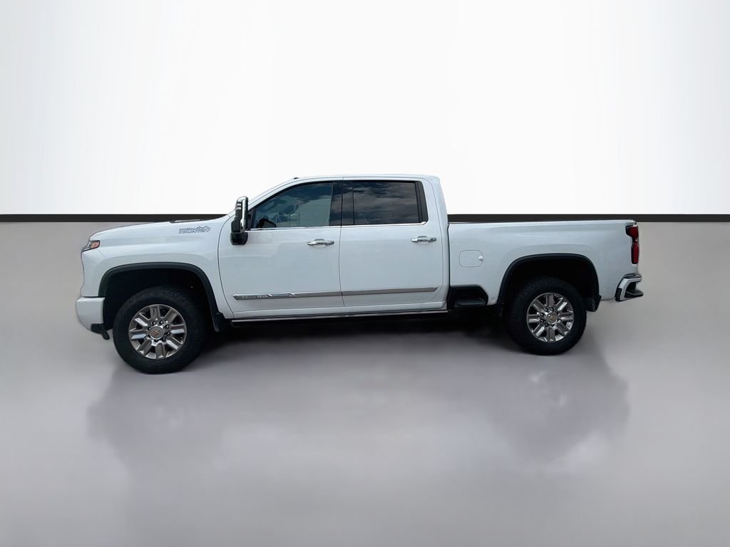 Used 2026 White Chevrolet High Country image 8