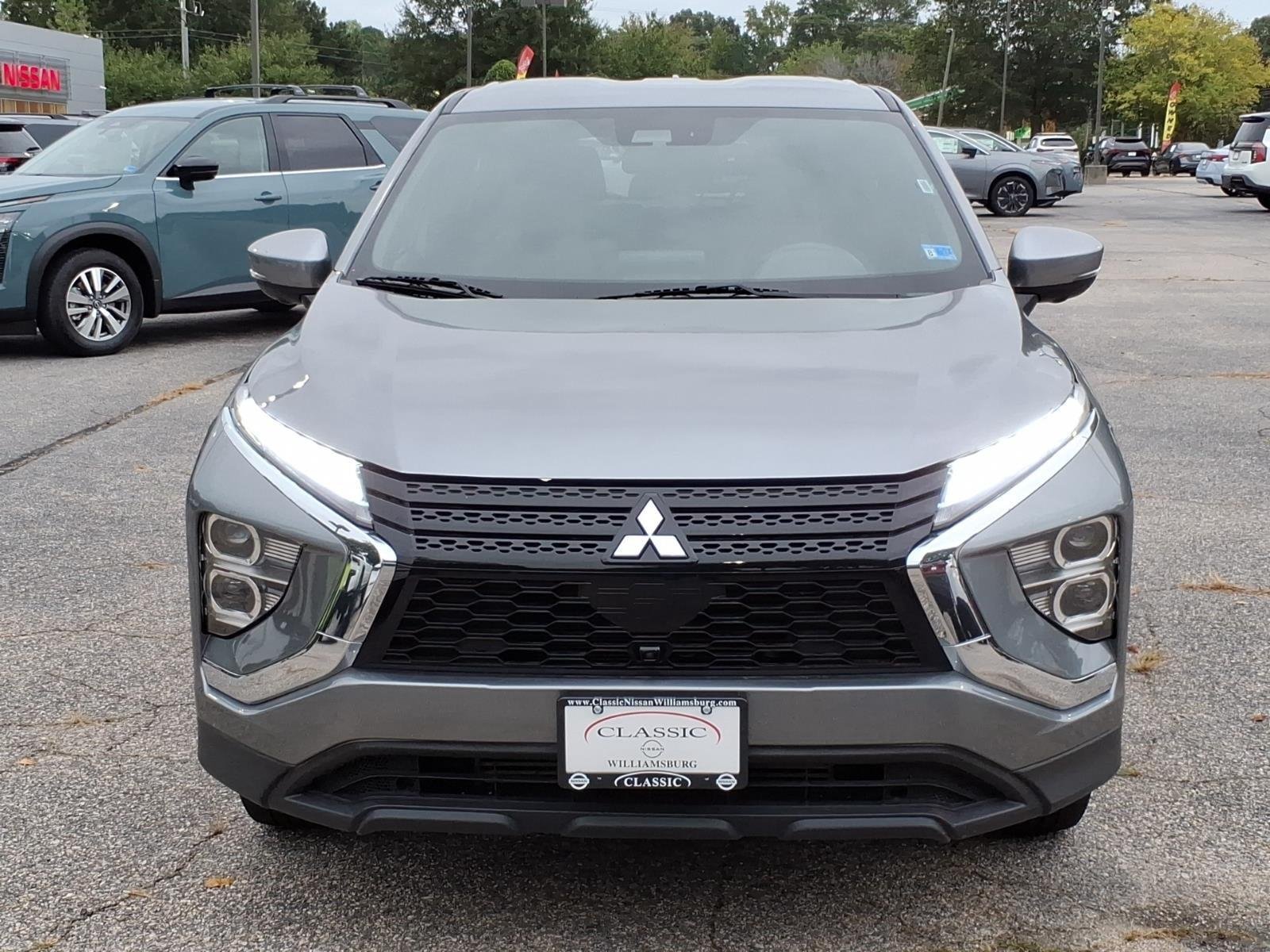 Used 2024  Mitsubishi SEL image 2