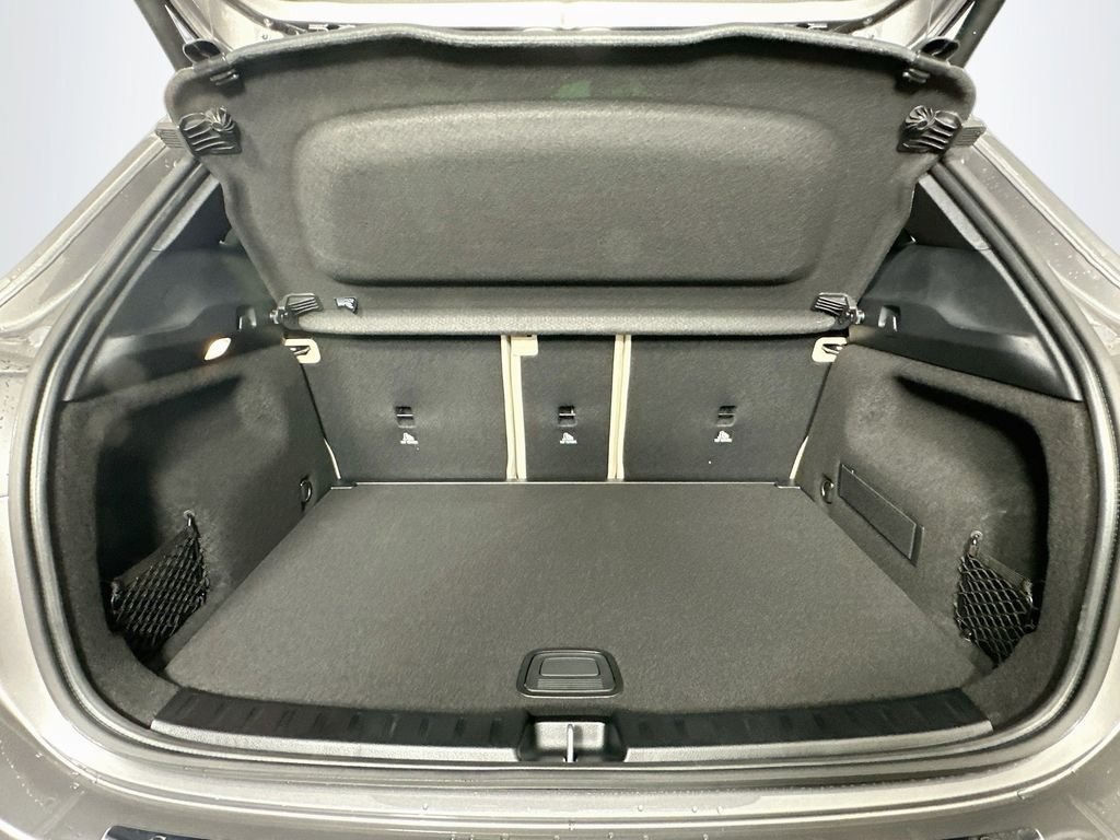 New 2026 Mountain Grey Metallic Mercedes-Benz GLA 250 image 25