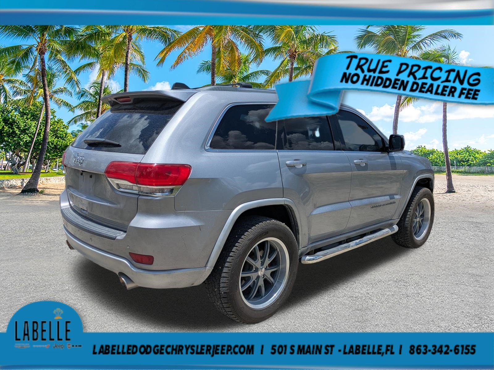 Used 2018 Billet Silver Metallic Clearcoat Jeep Laredo E image 4