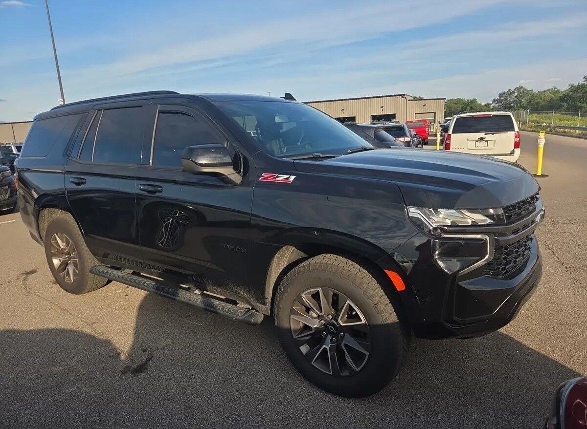 Used 2021 Black Chevrolet Z71 image 2