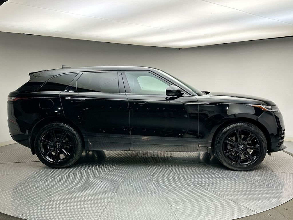 Certified Used 2023 Santorini Black Metallic Land Rover R-Dynamic S image 4