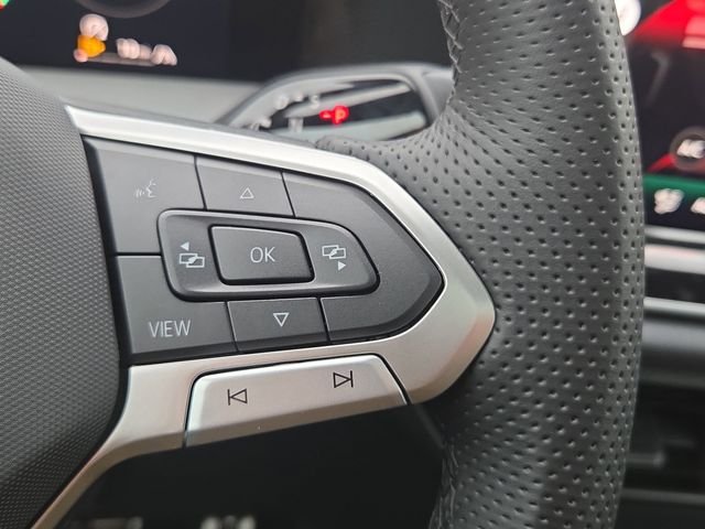 2026 Volkswagen Tiguan SE R-LINE BLACK - Photo 13