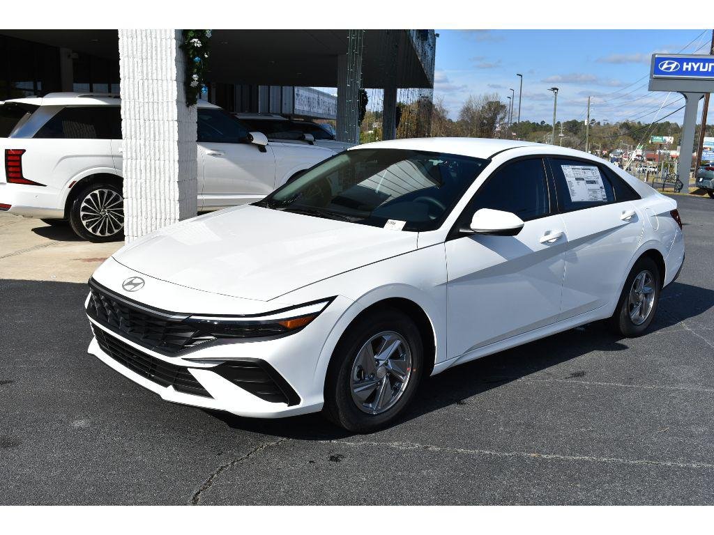 2026 Hyundai Elantra SE