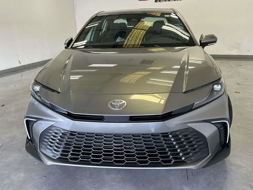 Used 2026  Toyota SE image 8