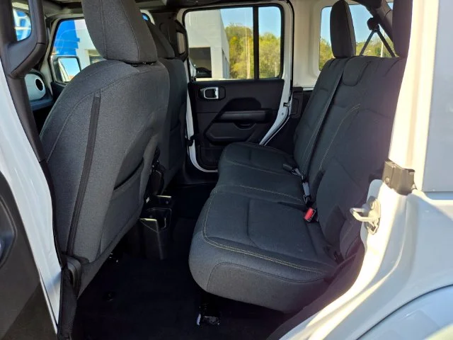 Used 2026 White Jeep Sahara image 11