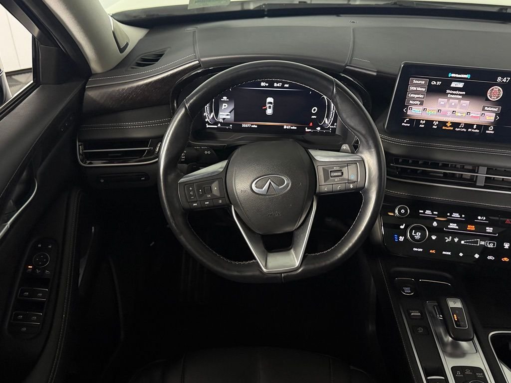 Used 2023 White INFINITI Sensory image 12