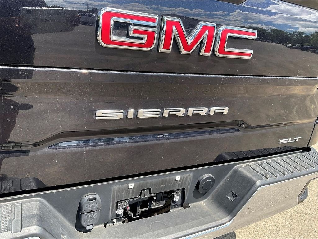 Used 2022 Silver GMC SLT image 27