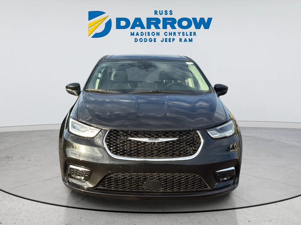 Used 2023 Black Chrysler Touring L image 8