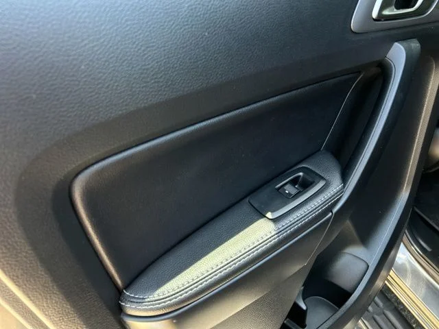 Used 2019 Magnetic Ford Lariat image 20