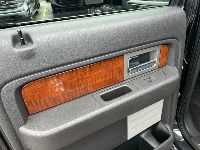 Used 2010  Ford XL image 19