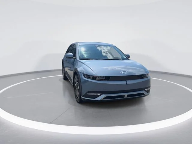 Used 2023 Blue Hyundai SEL image 3