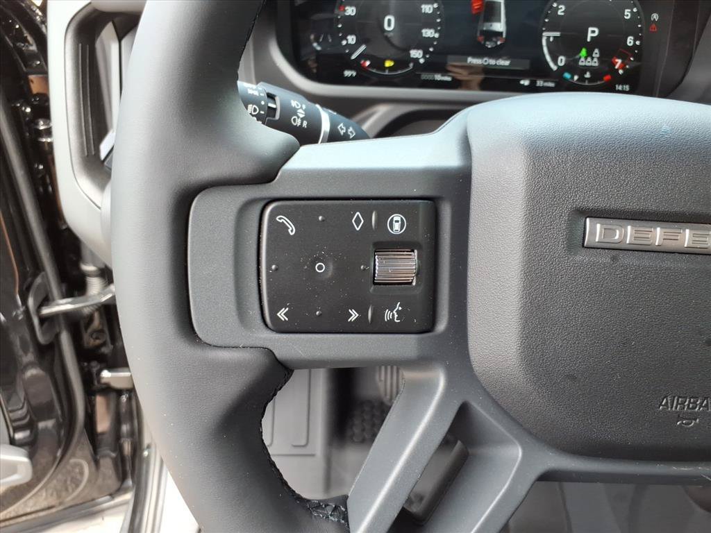 New 2026 Santorini Black Metallic Land Rover X-Dynamic SE image 16