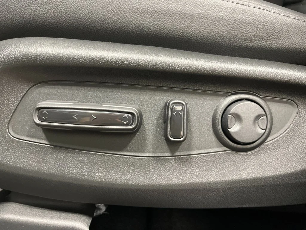 New 2027 Platinum White Pearl Honda EX-L AWD image 13