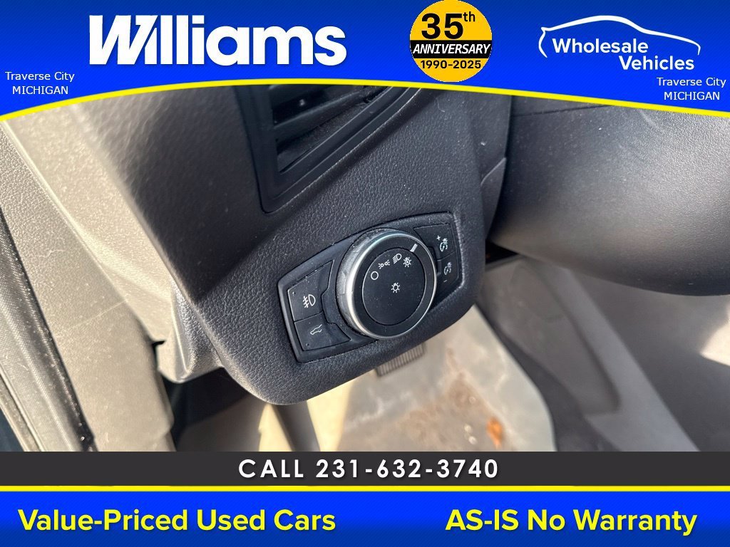 Used 2019  Ford SE image 29