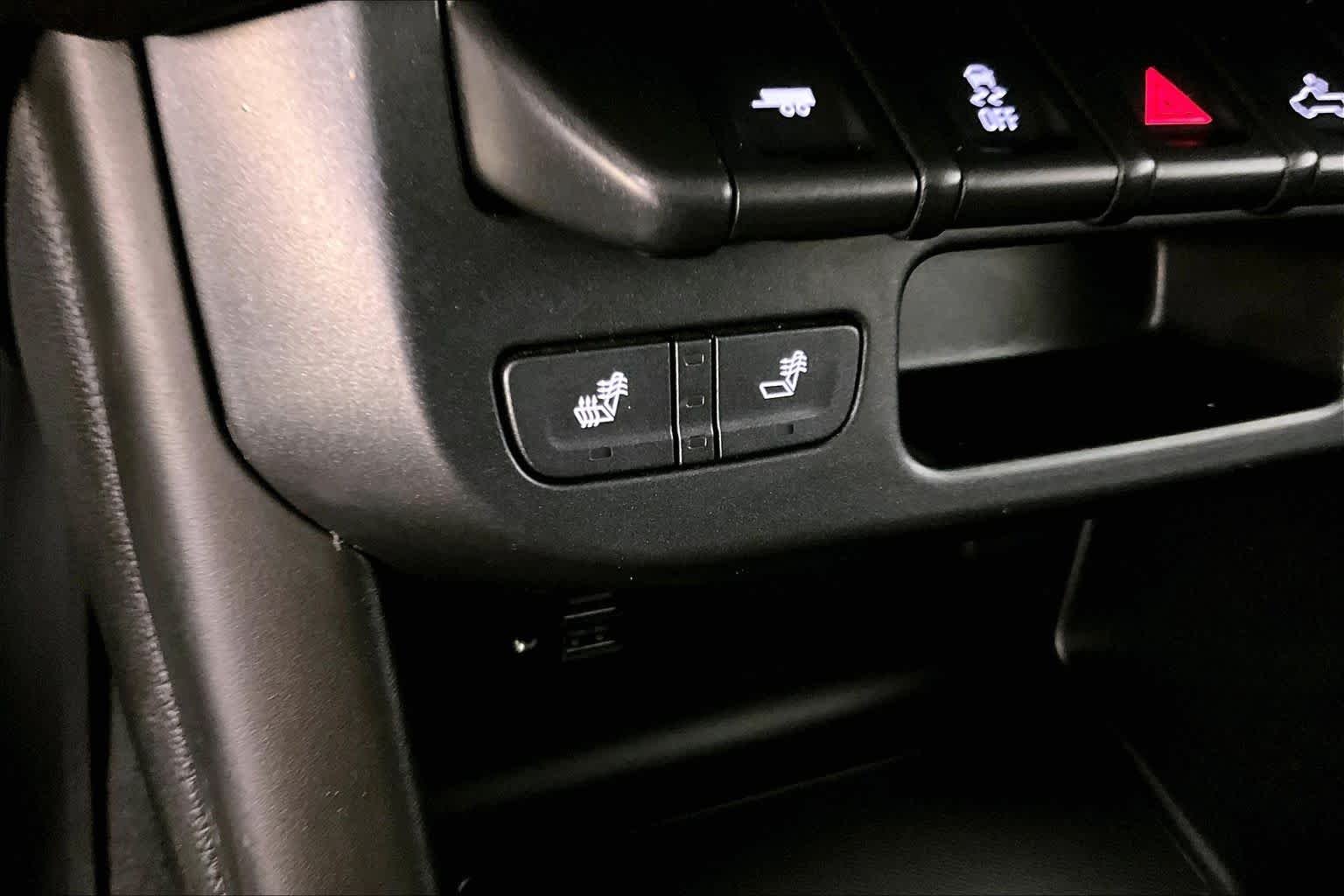 Used 2019 Quicksilver Metallic GMC 2WD SLT image 33