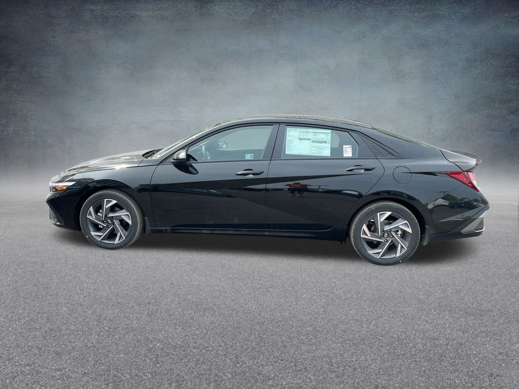 Certified Used 2025 Abyss Black Hyundai SEL Sport image 29