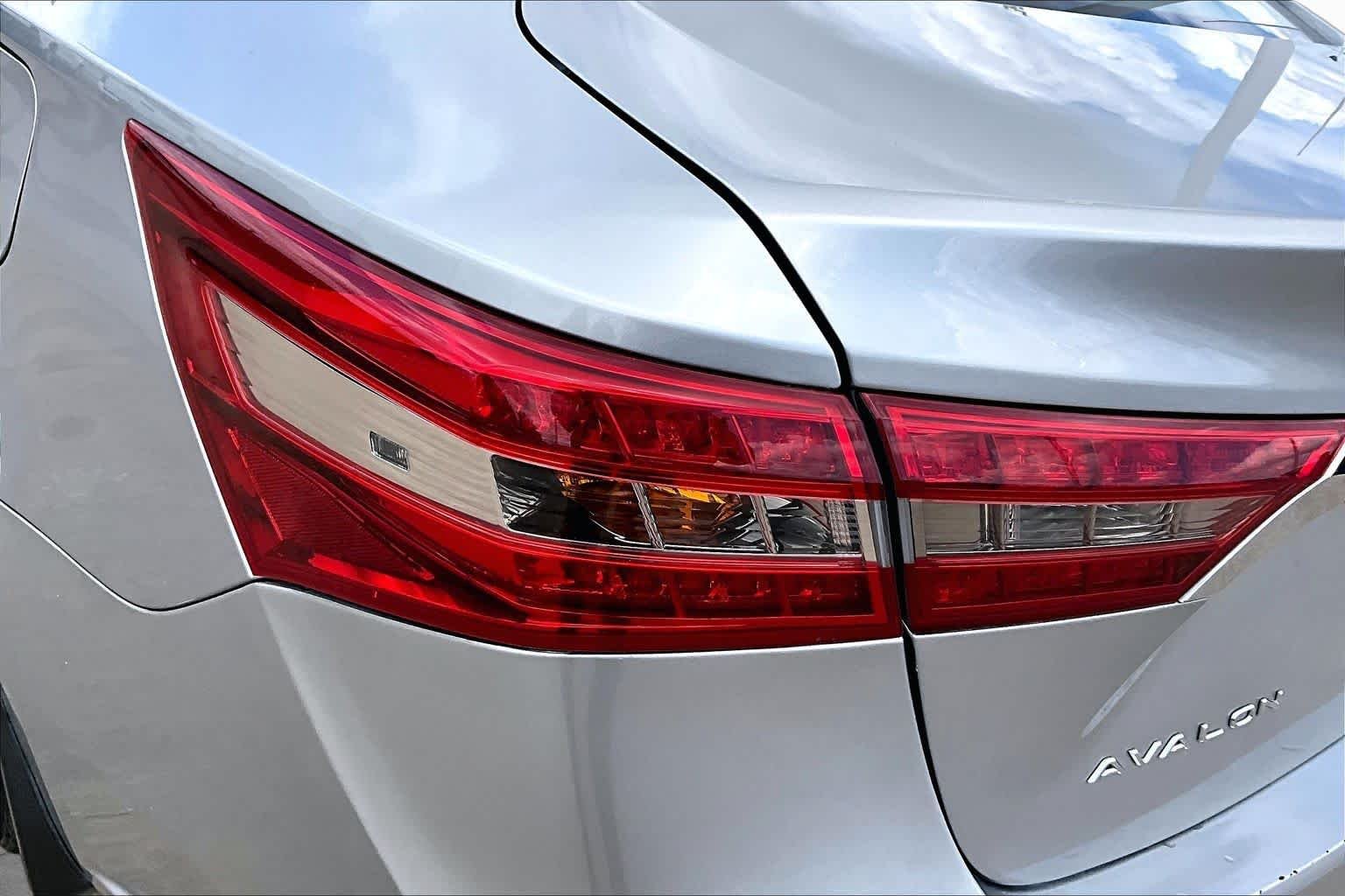 Used 2017 Celestial Silver Metallic Toyota Limited image 29