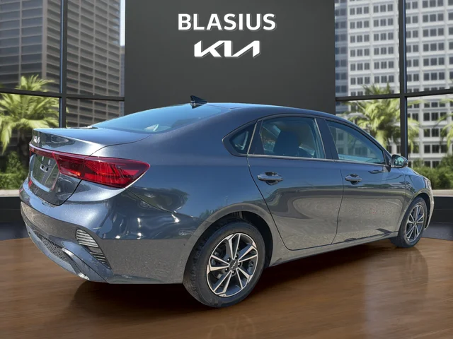 Used 2024 Gray Kia LXS image 5