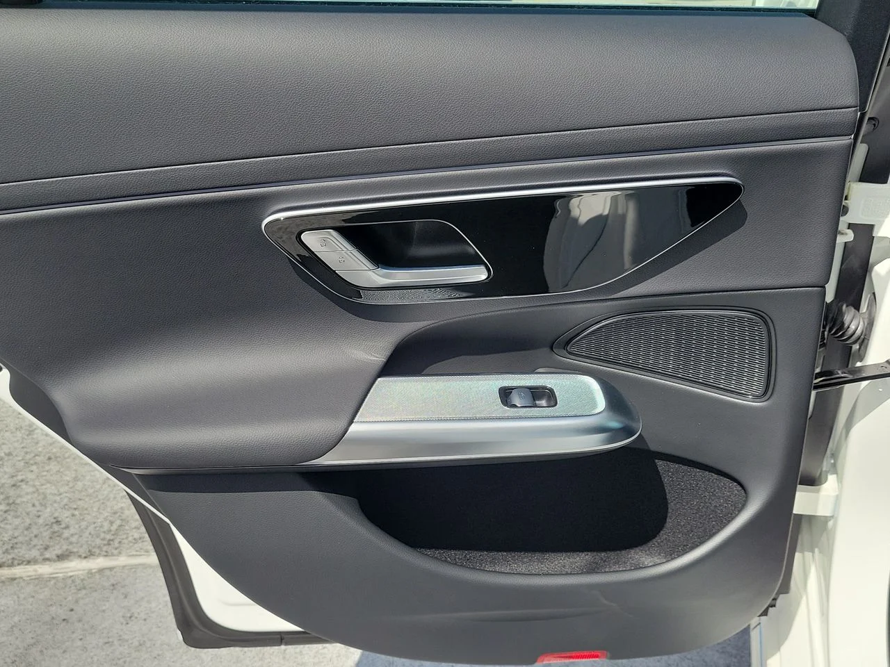 2026 Mercedes-Benz E-Class E350 - Photo 10