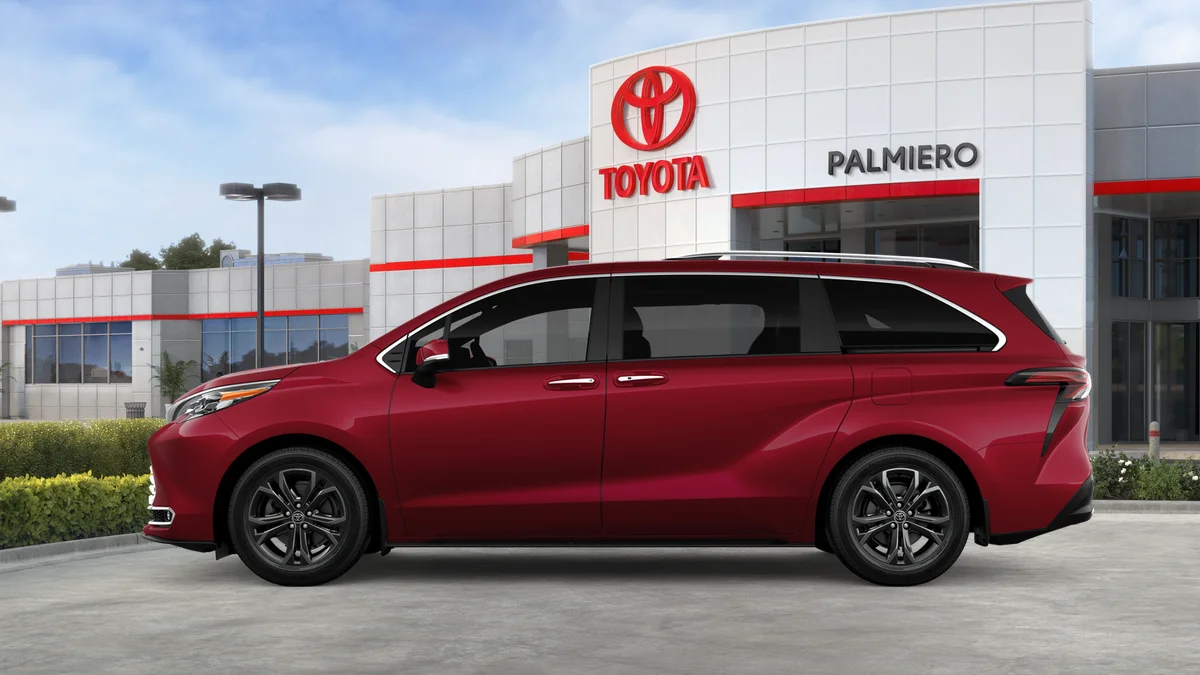 New 2026 Ruby Flare Pearl Toyota Platinum image 4
