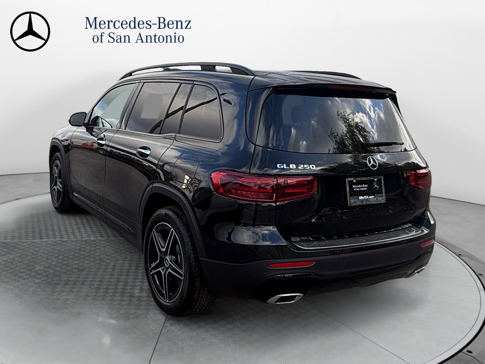 New 2026 Cosmos Black Metallic Mercedes-Benz GLB 250 image 5