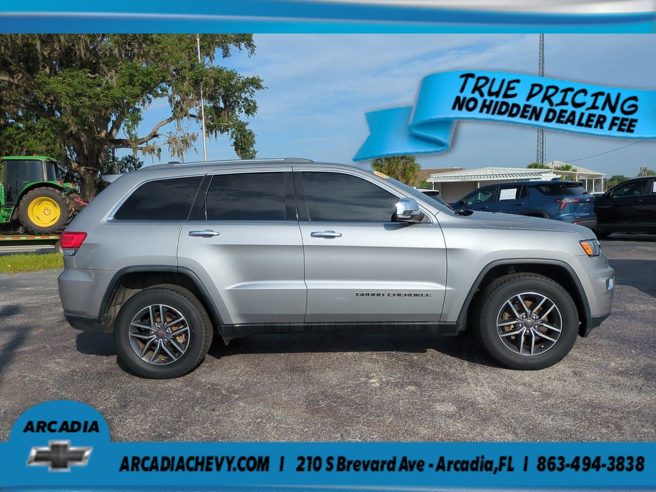 Used 2019 Billet Silver Metallic Clearcoat Jeep Limited image 3