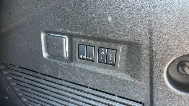 Used 2024 Summit White Chevrolet RST image 36