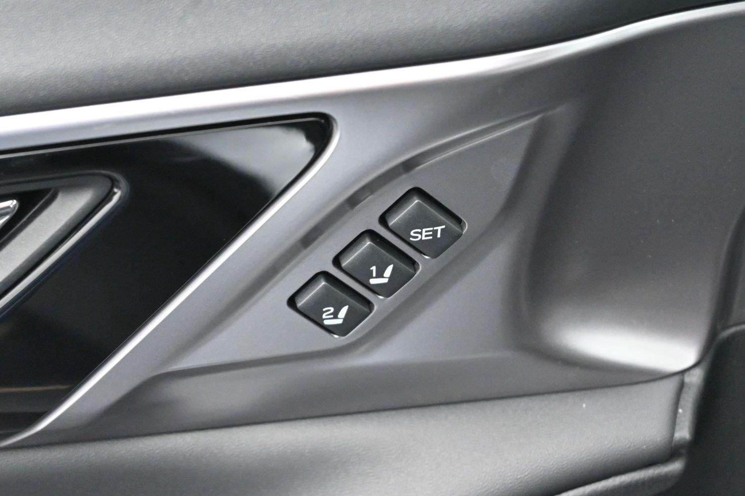 Used 2023 Ice Silver Metallic Subaru Limited XT image 13